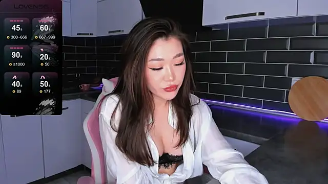 ShaiyaMinn3 online show from October 18, 6:52 pm