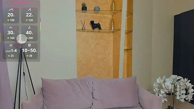 Snapshot of EdinaCordner chatting on October 23, 10:36 am EdinaCordner online show from October 23, 10:36 am