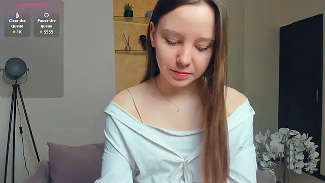 Snapshot of EdinaCordner chatting on November 1, 10:06 am EdinaCordner online show from November 1, 10:06 am