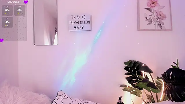 purplemoonn  online show from March 4, 2:42 pm