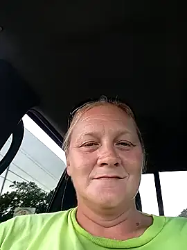 wetnwildforyou online show from October 3, 8:50 pm