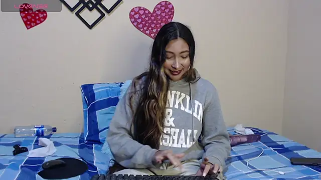 angeldreams 15 online show from March 8, 12:33 am