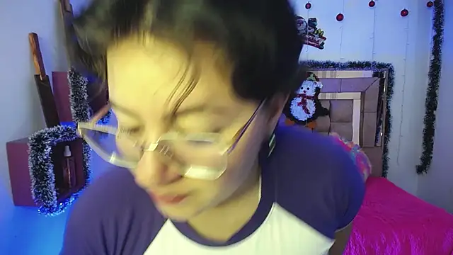 safyka online show from December 5, 2:09 am