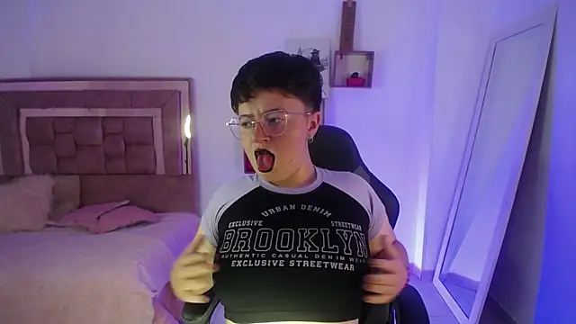 safyka online show from February 10, 3:10 am