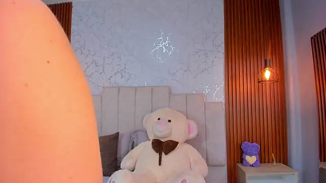 ScarlettWallace online show from November 17, 4:46 pm