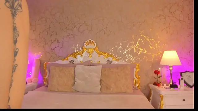 ScarlettWallace online show from February 3, 10:04 pm