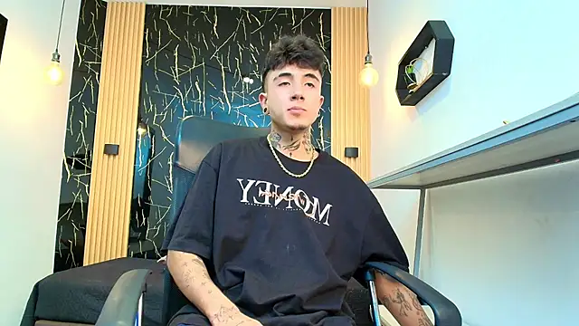 Snapshot of Patrick_Rango chatting on February 7, 3:21 am Patrick Rango online show from February 7, 3:21 am