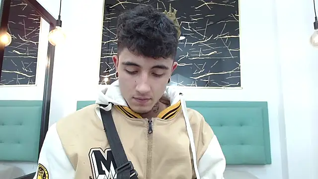 Snapshot of Patrick_Rango chatting on April 2, 4:32 am Patrick Rango online show from April 2, 4:32 am