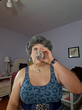 Victoriatv1 online show from October 18, 10:54 pm