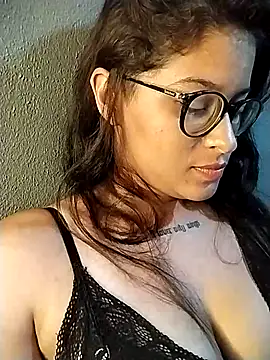 Snapshot of vickpxx chatting on March 22, 12:39 am vickpxx online show from March 22, 12:39 am