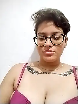 Snapshot of vickpxx chatting on September 13, 4:56 am vickpxx online show from September 13, 4:56 am