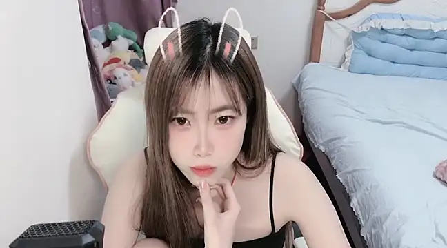 vivian-vv online show from March 4, 9:32 pm