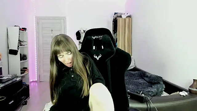 bekkawell online show from November 26, 2:51 pm