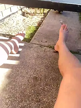 Snapshot of 1Zoey101 chatting on March 8, 5:28 am 1Zoey101 online show from March 8, 5:28 am