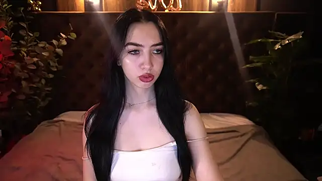 WildKittenX  online show from February 17, 6:43 am