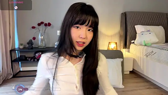 Snapshot of melana_love chatting on December 21, 8:32 am melana love online show from December 21, 8:32 am