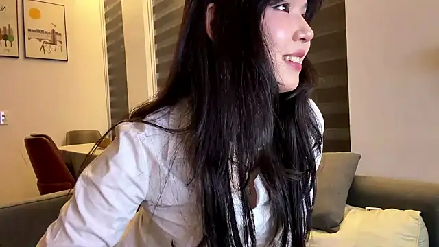 Snapshot of melana_love chatting on March 17, 11:46 am melana love online show from March 17, 11:46 am