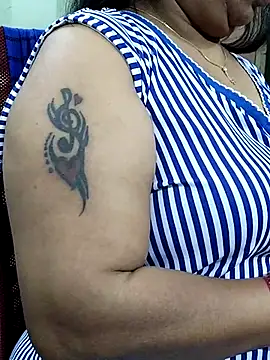 abinaya26 online show from February 8, 6:33 pm