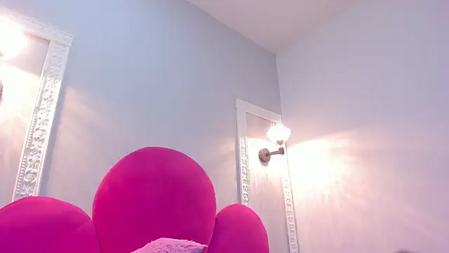 Bonniie 22 online show from October 15, 1:33 pm