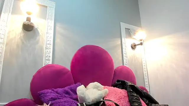 Bonniie 22 online show from March 11, 8:26 pm