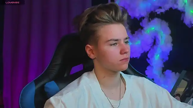 Jean Wilsons online show from November 24, 11:10 am