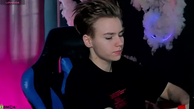 Jean Wilsons online show from March 2, 11:17 am