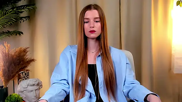 LornaCritchlow online show from March 1, 3:27 pm
