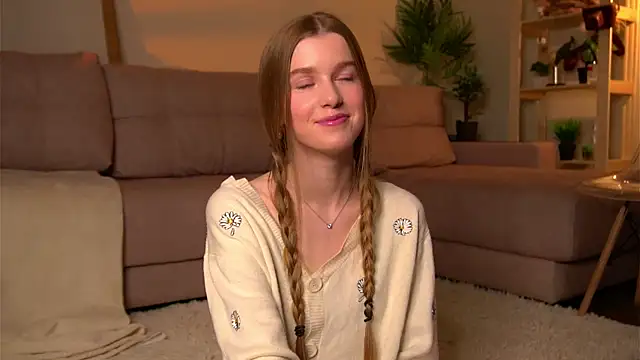 LornaCritchlow online show from March 13, 6:23 pm