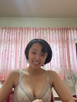 ladypaggy online show from February 23, 6:00 am