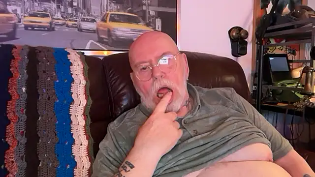 sparky69x2 online show from February 11, 5:29 pm