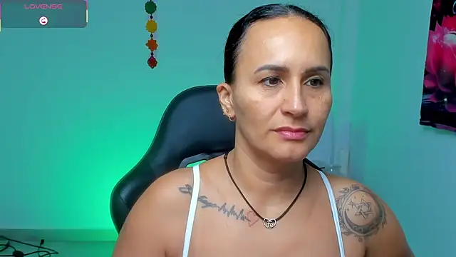 Snapshot of Sara_Charmy chatting on May 13, 11:07 am Sara Charmy online show from May 13, 11:07 am