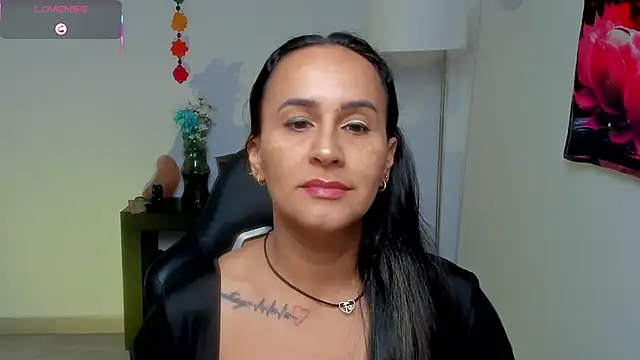 Snapshot of Sara_Charmy chatting on June 2, 11:23 am Sara Charmy online show from June 2, 11:23 am