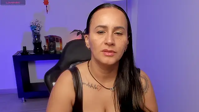 Snapshot of Sara_Charmy chatting on June 12, 11:20 am Sara Charmy online show from June 12, 11:20 am