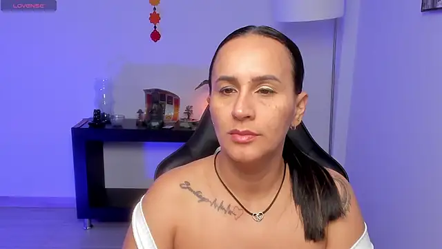 Snapshot of Sara_Charmy chatting on June 15, 12:18 pm Sara Charmy online show from June 15, 12:18 pm