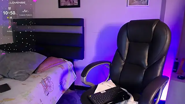 Snapshot of Oriana_gh chatting on September 18, 3:30 am Oriana gh online show from September 18, 3:30 am