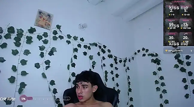 Snapshot of Noah_milleer chatting on March 16, 10:31 pm Noah milleer online show from March 16, 10:31 pm