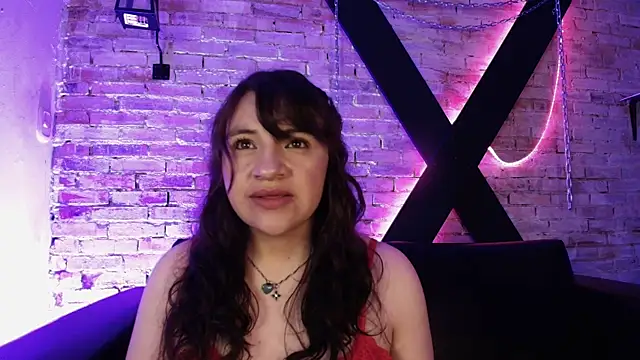 Snapshot of TaraTaylorr chatting on March 19, 2:48 am TaraTaylorr online show from March 19, 2:48 am