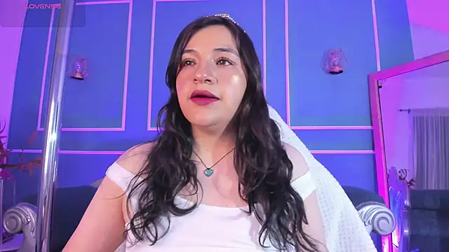 Snapshot of TaraTaylorr chatting on September 21, 2:35 am TaraTaylorr online show from September 21, 2:35 am