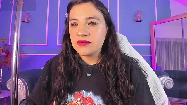 Snapshot of TaraTaylorr chatting on September 27, 2:27 am TaraTaylorr online show from September 27, 2:27 am