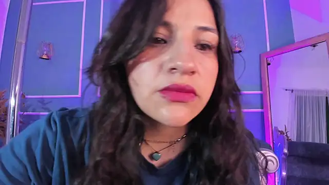 Snapshot of TaraTaylorr chatting on October 12, 1:59 am TaraTaylorr online show from October 12, 1:59 am