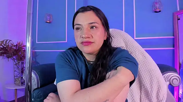 Snapshot of TaraTaylorr chatting on October 13, 3:17 am TaraTaylorr online show from October 13, 3:17 am