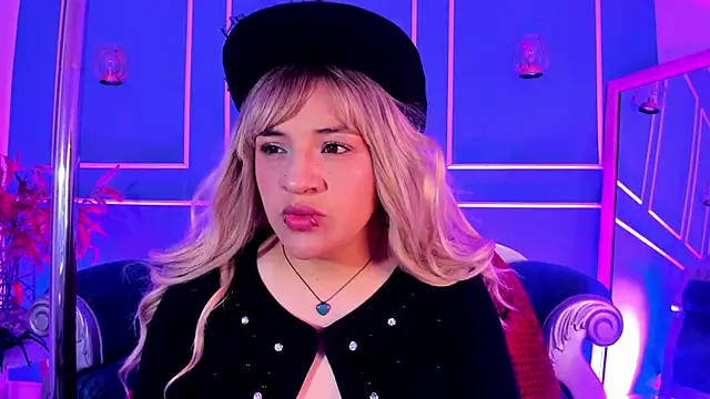 TaraTaylorr online show from January 7, 2:58 am