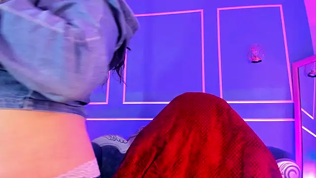 TaraTaylorr online show from January 8, 2:47 am