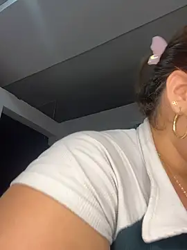 Snapshot of MadissonLee__ chatting on March 11, 10:16 pm MadissonLee online show from March 11, 10:16 pm