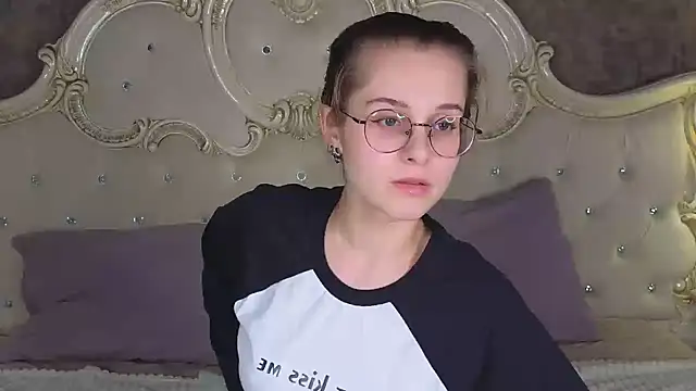 RileyMimicho online show from October 5, 8:51 pm