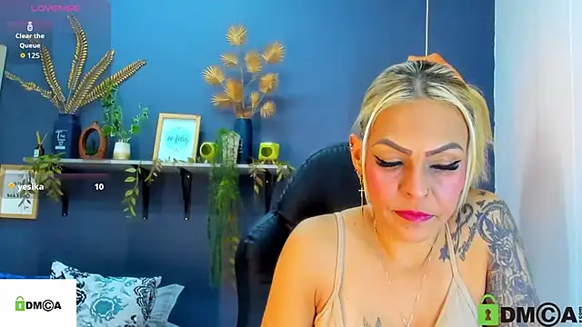 yessila parker online show from October 24, 2:30 am