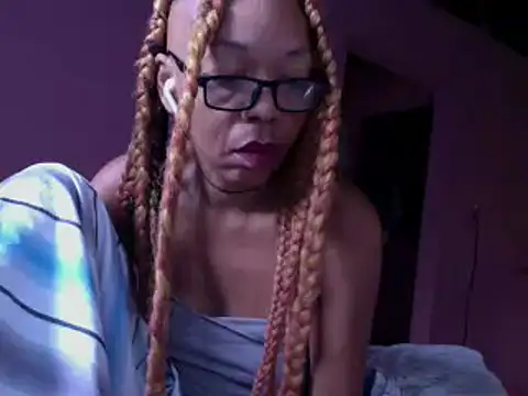 Ladyzee25 online show from April 1, 10:49 am