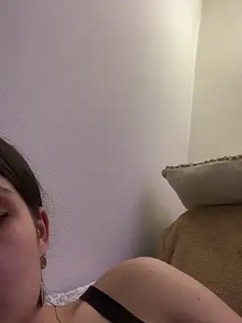 maeva0824 online show from March 21, 9:12 pm