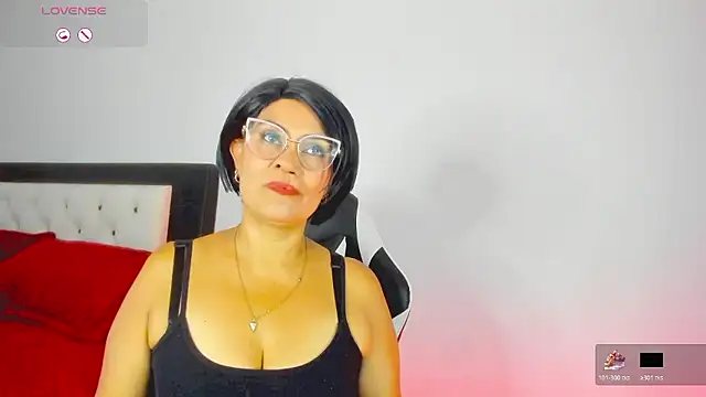 CarolinneFiotti online show from January 11, 7:19 pm