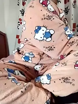 Snapshot of FresitaSquirt24 chatting on February 17, 8:44 am FresitaSquirt24 online show from February 17, 8:44 am